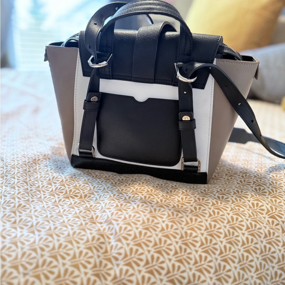 Stylish Black and White Women's Handbag - Picture 5 of 16